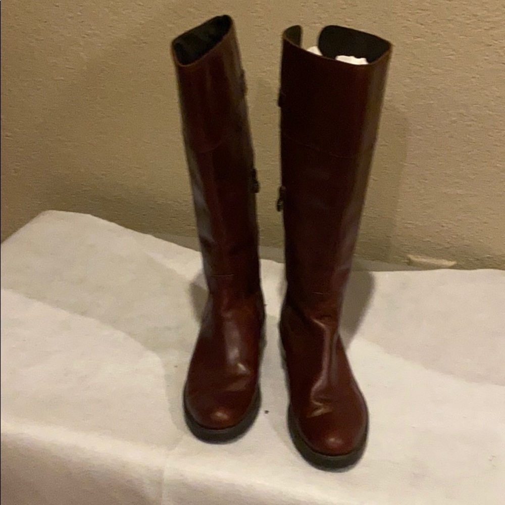 Eddie Bauer tall burgundy leather boots in a sz 8